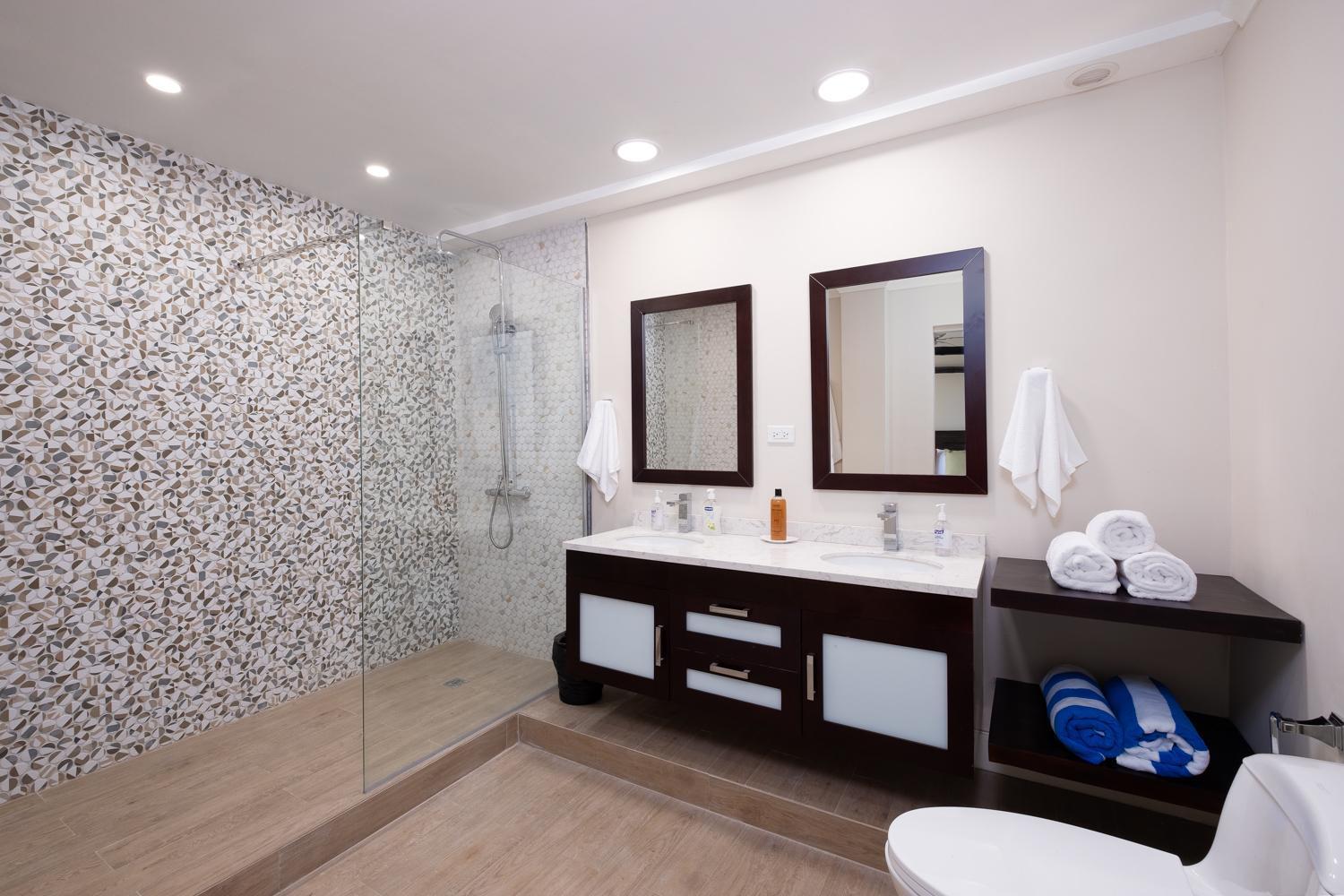 Jamaica Time Driftwood At Sea Palms 3Br 3Ba Condo In Ocho Rios With Pool And Beach Front With Views Only 10 Mins From Ochi Intl Airport Direct Flight From Miami Saint Mary Exterior foto