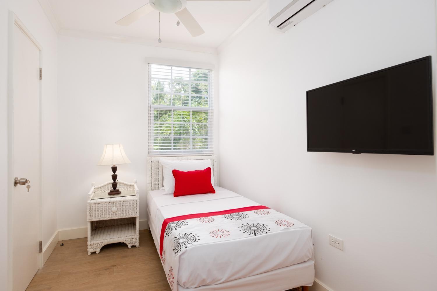 Jamaica Time Driftwood At Sea Palms 3Br 3Ba Condo In Ocho Rios With Pool And Beach Front With Views Only 10 Mins From Ochi Intl Airport Direct Flight From Miami Saint Mary Exterior foto
